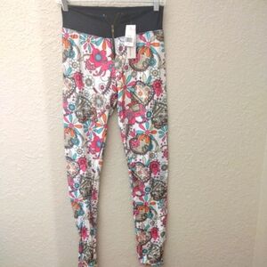 Floral print leggings NWT zip up in the front high rise super soft material